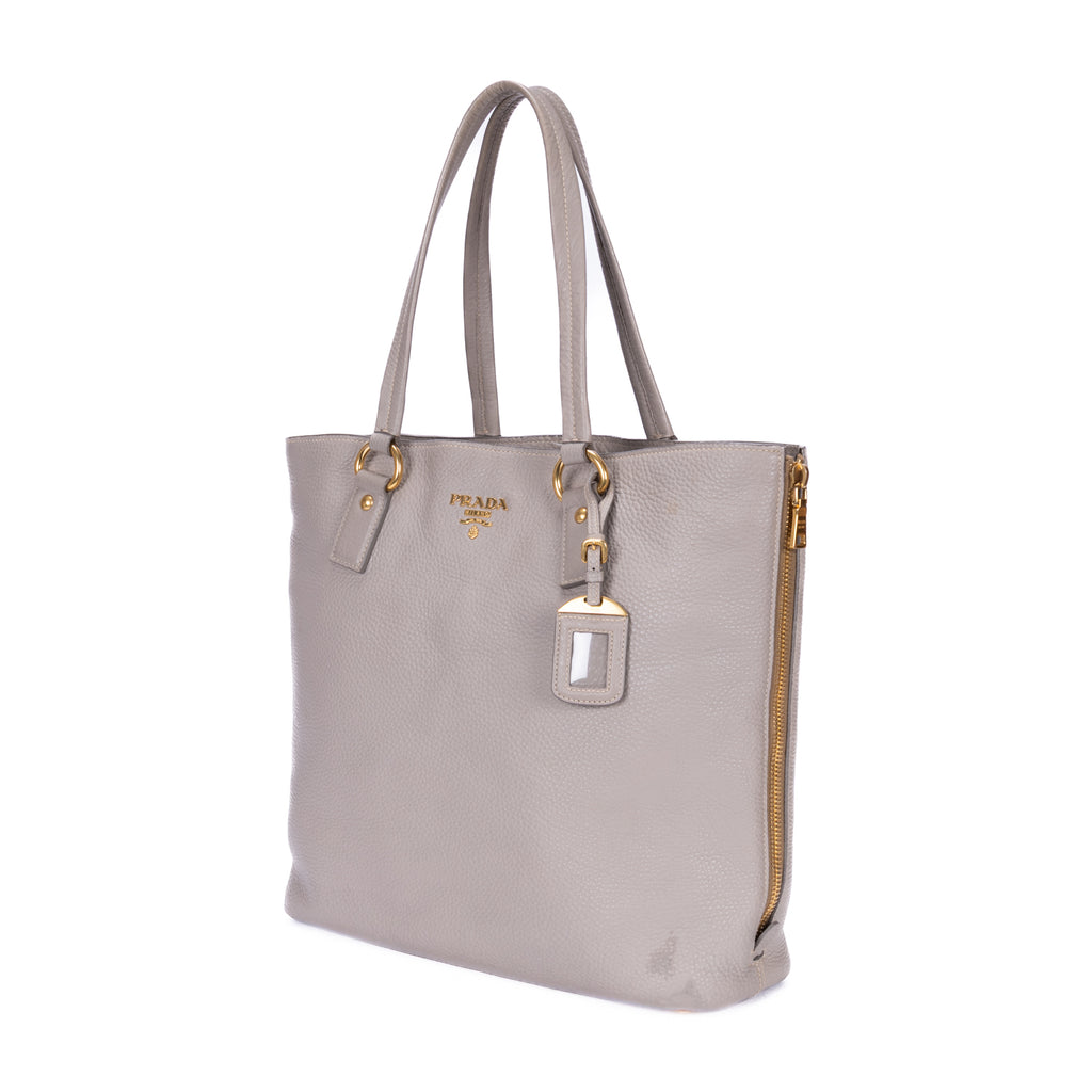 Bolso bandolera con cremallera lateral de piel Vitello Daino gris