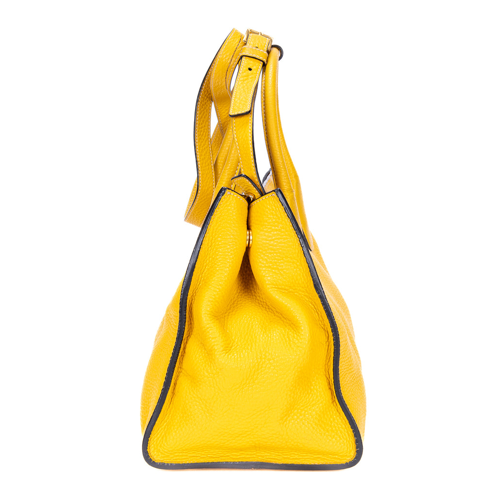 Bolso de mano Cabas Tote de cuero Vitello Daino amarillo