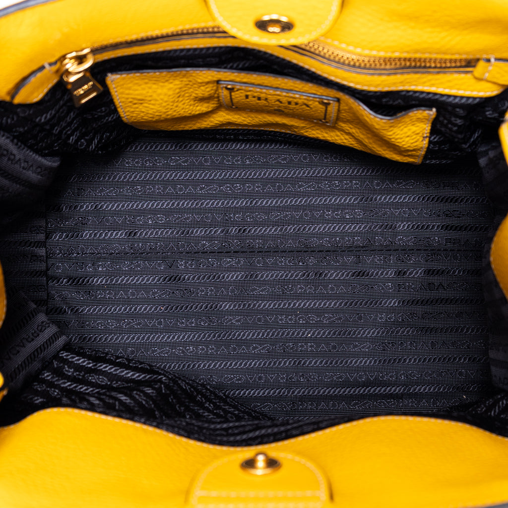 Bolso de mano Cabas Tote de cuero Vitello Daino amarillo