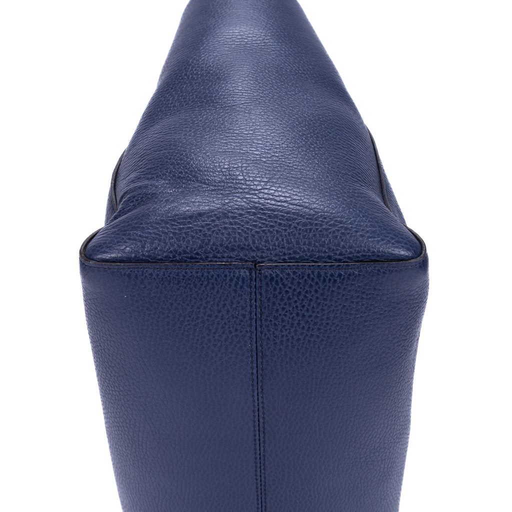 Bolso de Hombro Swing Shopper Tote Piel de Becerro Granulada Azul Marino
