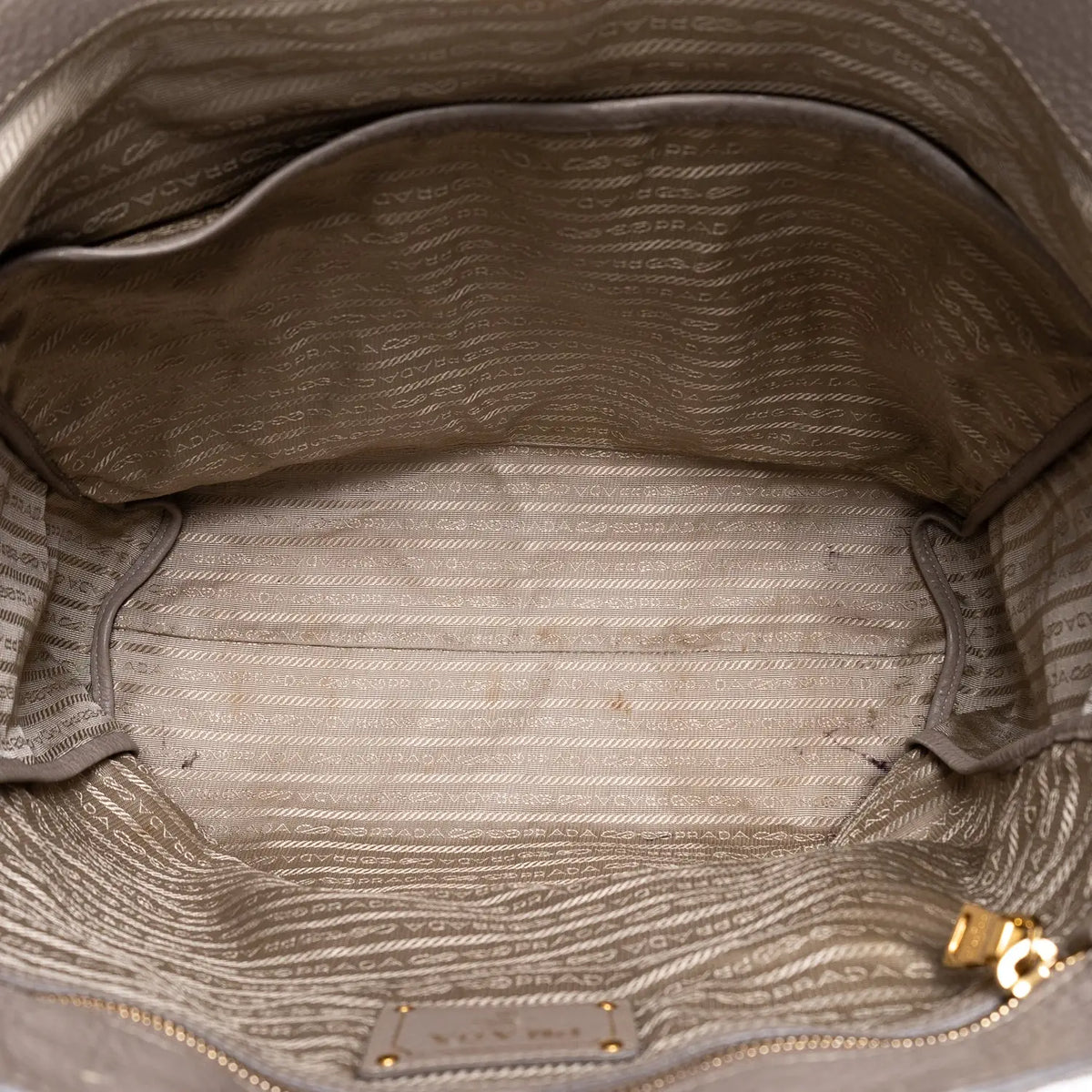 Sac bandoulière cabas en cuir Vitello Daino gris