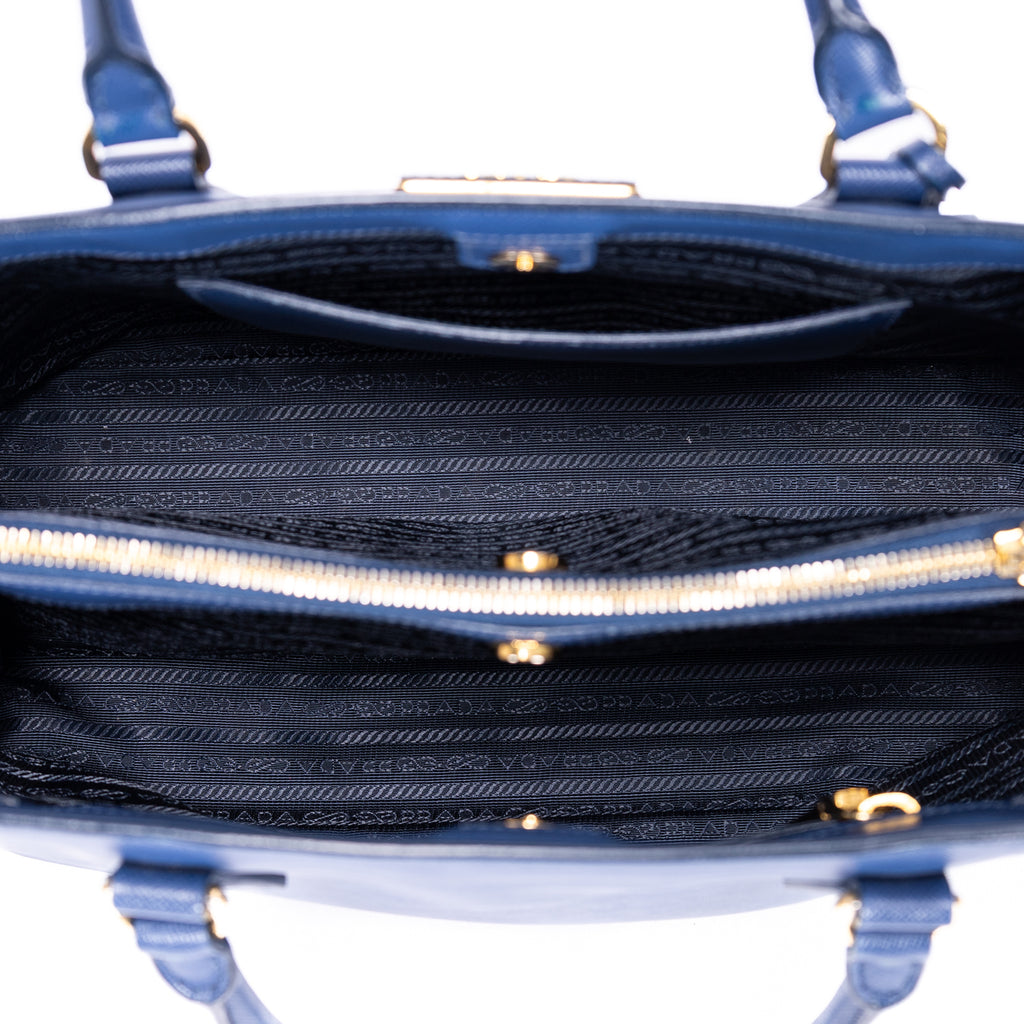 Sac bandoulière double zip cabas Galleria en cuir Saffiano bleu marine