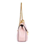 Bolso de hombro Drew Crossbody de piel de becerro granulada rosa