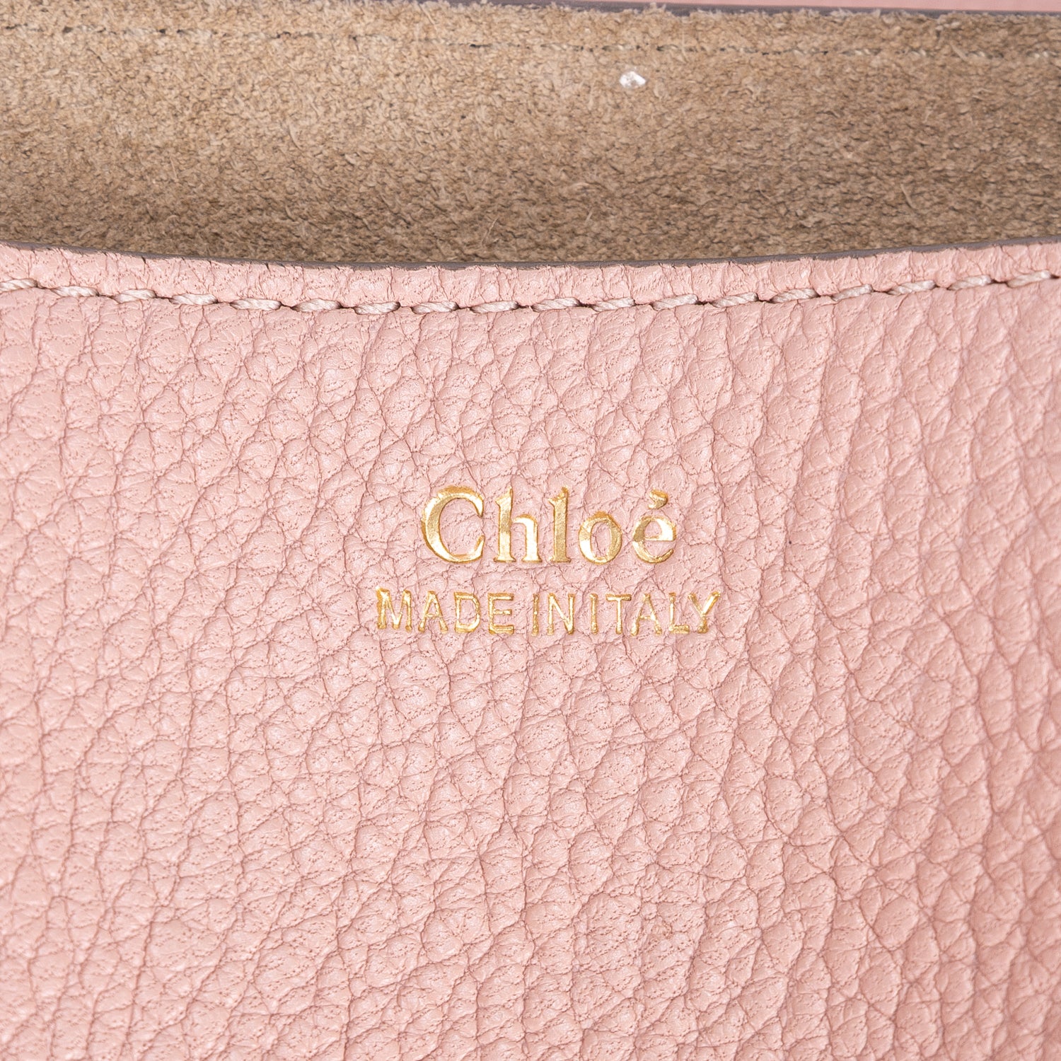 Bolso de hombro Drew Crossbody de piel de becerro granulada rosa