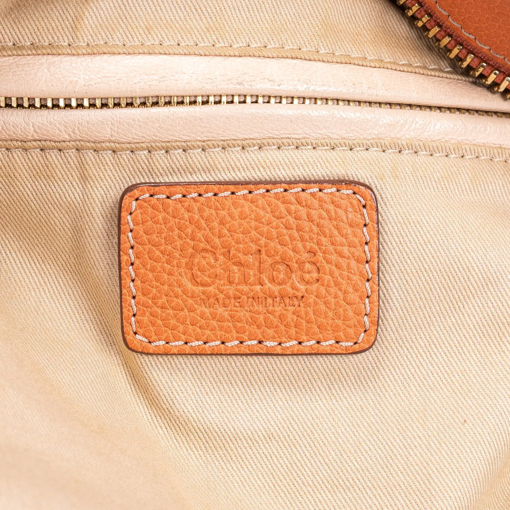 Bolso de Hombro Mediano Paraty Mediano Naranja Piel de Becerro Granulada