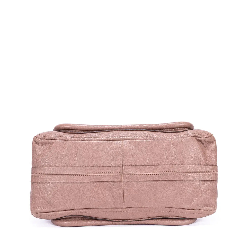 Sac à bandoulière Paraty moyen en cuir de veau grainé rose foncé