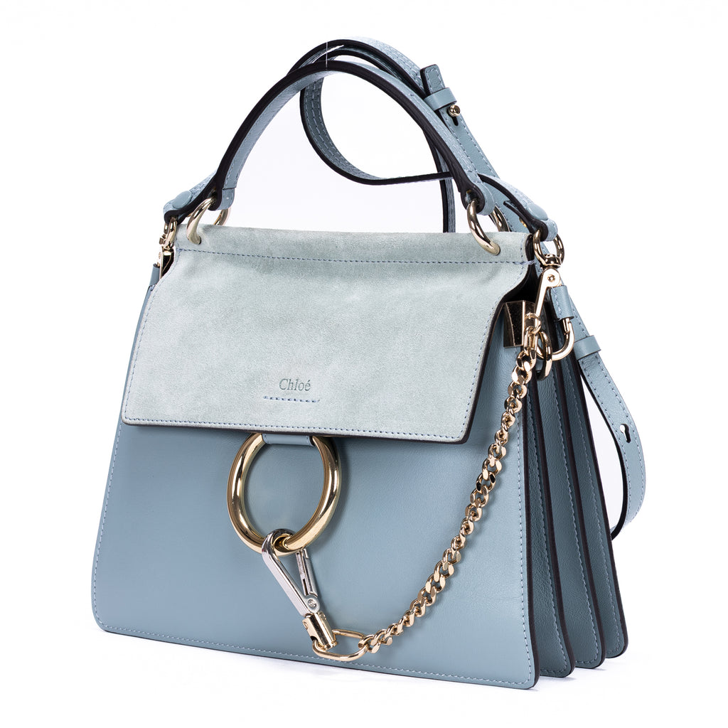 Bandolera Faye de piel de becerro lisa azul