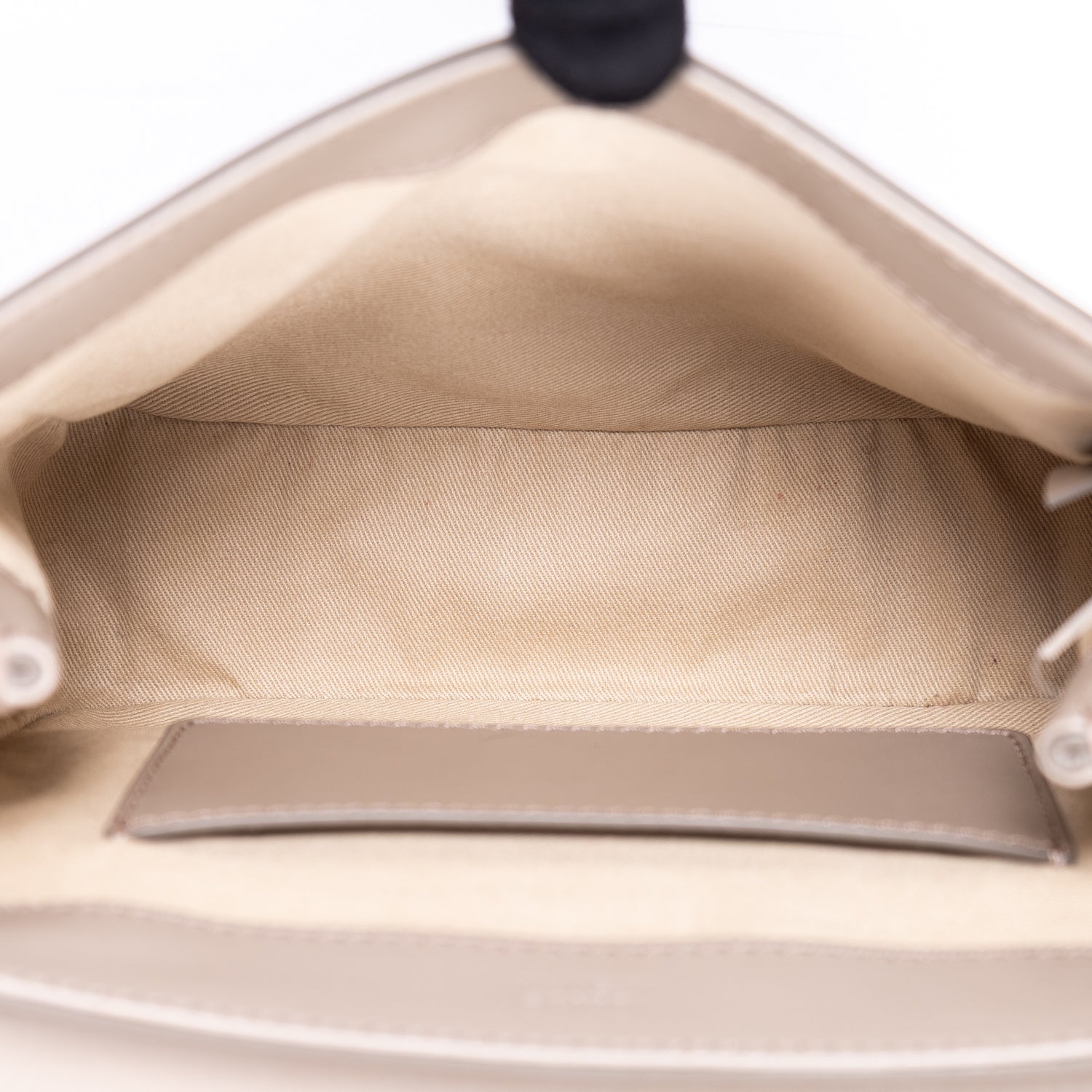 Sac porté épaule Mini C Crossbody Mini en cuir de veau lisse taupe