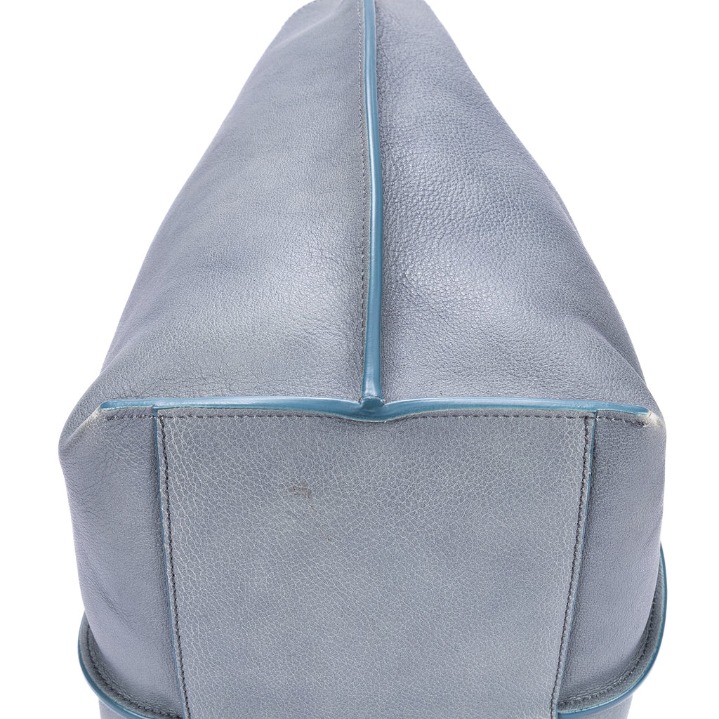 Shoulder Bag Victoria Tote Blue Calfskin leather