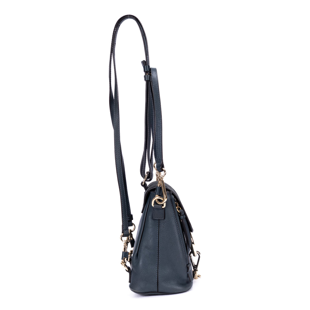Mochila Faye Mochila Mini de piel de becerro lisa/ante azul marino