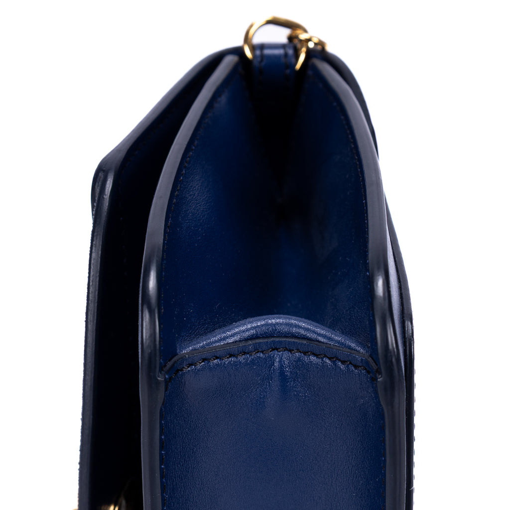 Bolso de hombro C Bag de piel de becerro lisa azul