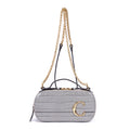 Sac à bandoulière C en cuir de veau gaufré façon crocodile gris