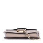 Bolso al Hombro Faye Pequeño Piel de Becerro Lisa Gris