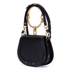 Bolso de hombro Nile Bracelet Bag de piel de becerro negra