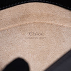 Bolso de hombro Nile Bracelet Bag de piel de becerro negra
