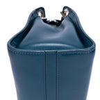 Bolso de hombro Annie Chain Piel de becerro lisa azul
