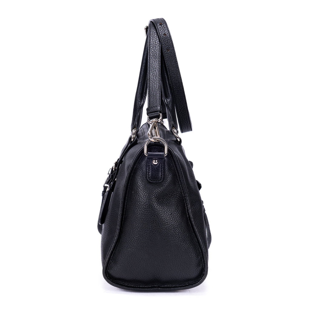Bolso de Hombro Bolsillo Frontal Asa Doble Tote de Cuero Vitello Phenix Negro