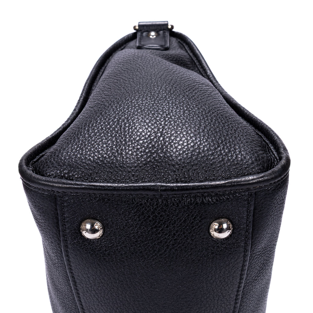 Bolso de Hombro Bolsillo Frontal Asa Doble Tote de Cuero Vitello Phenix Negro