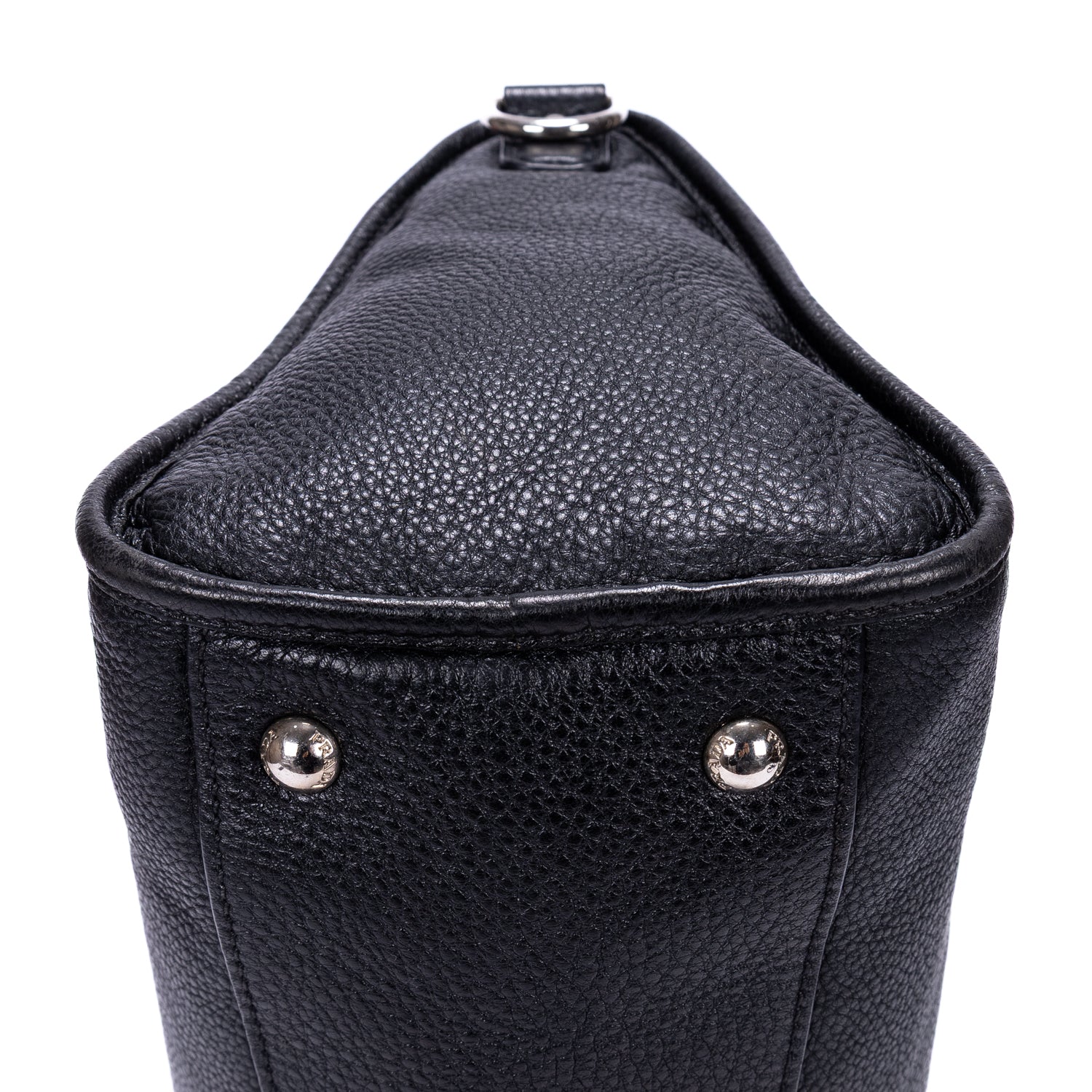 Bolso de Hombro Bolsillo Frontal Asa Doble Tote de Cuero Vitello Phenix Negro