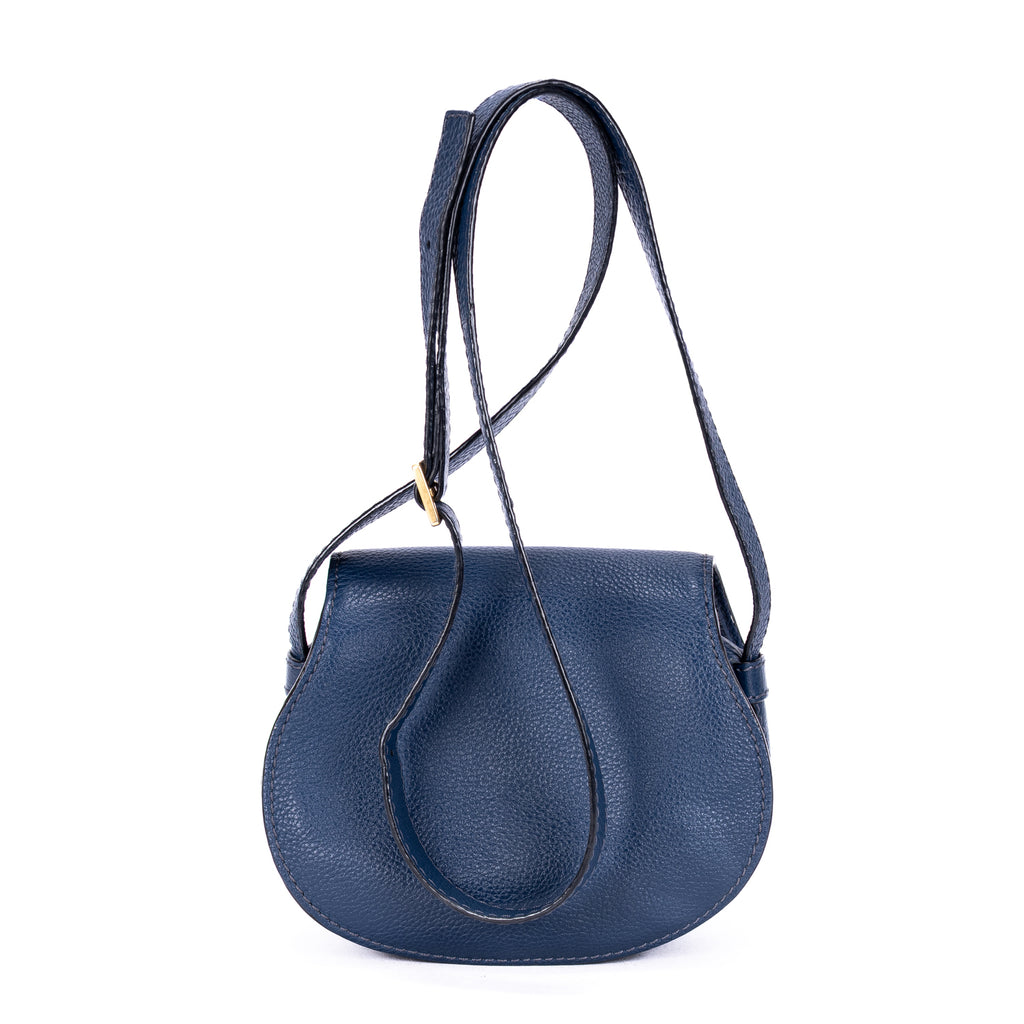 Bandolera pequeña Marcie Saddle Pequeña Cuero granulado azul marino