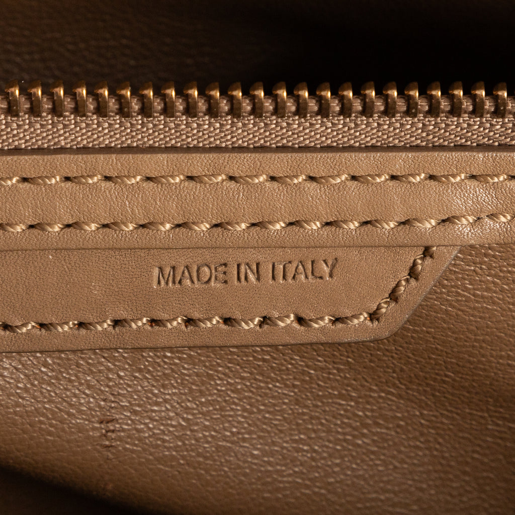 Handbag Medium Phantom Luggage Medium Beige Calfskin Leather