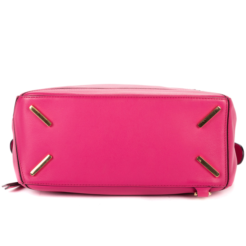Shoulder Bag Medium Puzzle Bag Medium Pink Pebbled Calfskin Leather