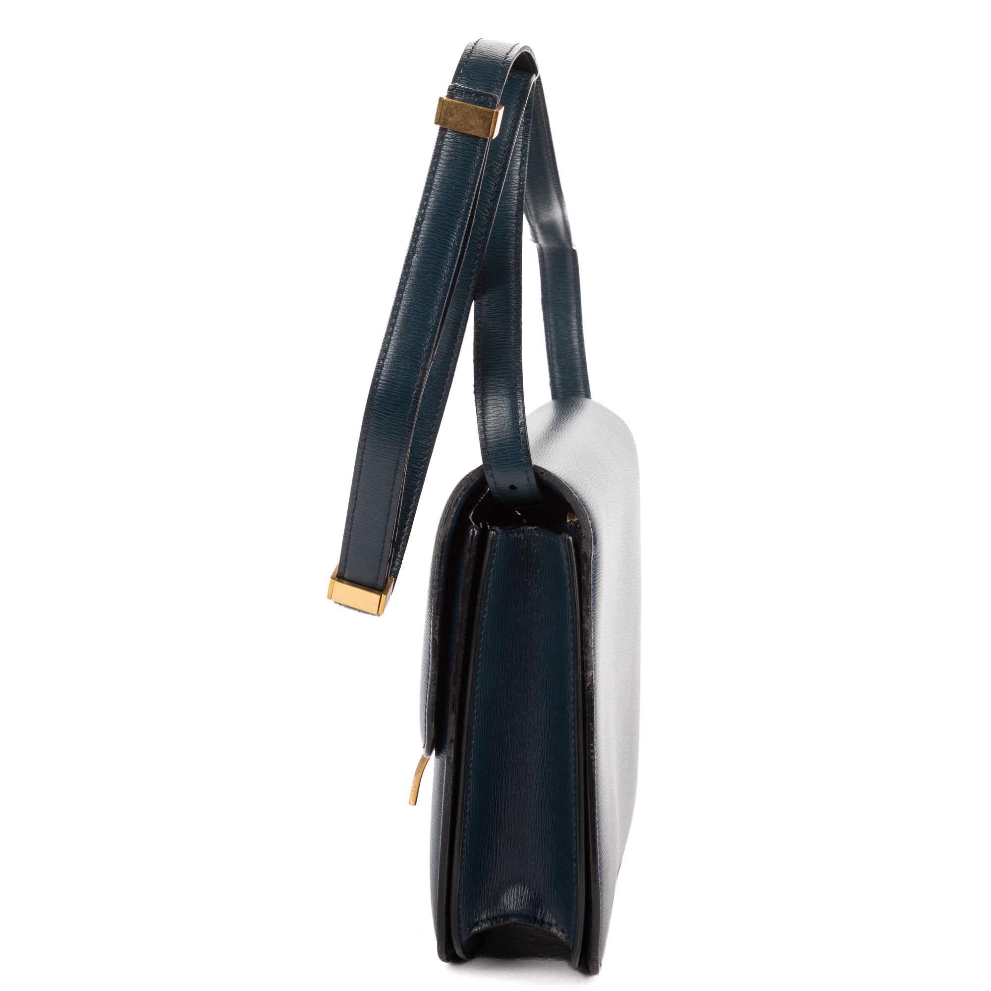 Shoulder Bag Medium Classic Box Medium Navy Pebbled Calfskin Leather