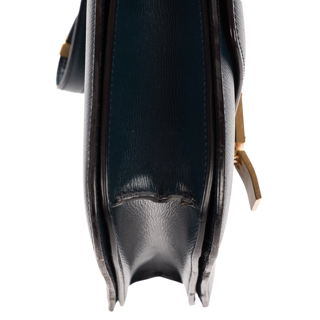 Shoulder Bag Medium Classic Box Medium Navy Pebbled Calfskin Leather