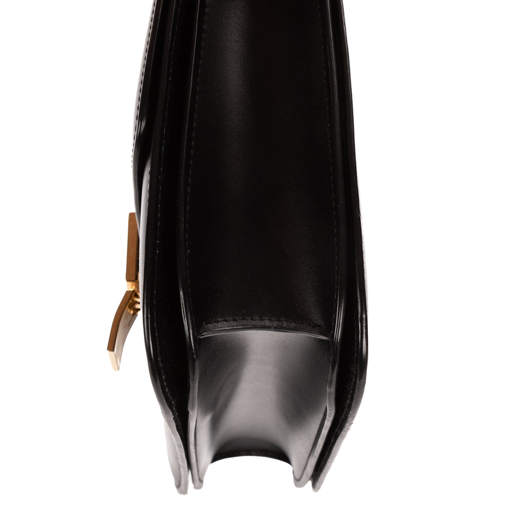 Shoulder Bag Medium Classic Box Medium Black Smooth Calfskin Leather