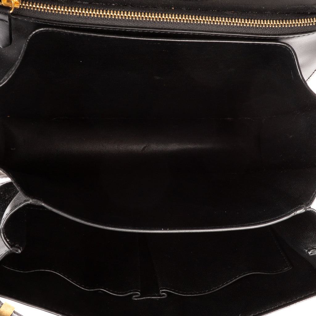 Shoulder Bag Medium Classic Box Medium Black Smooth Calfskin Leather