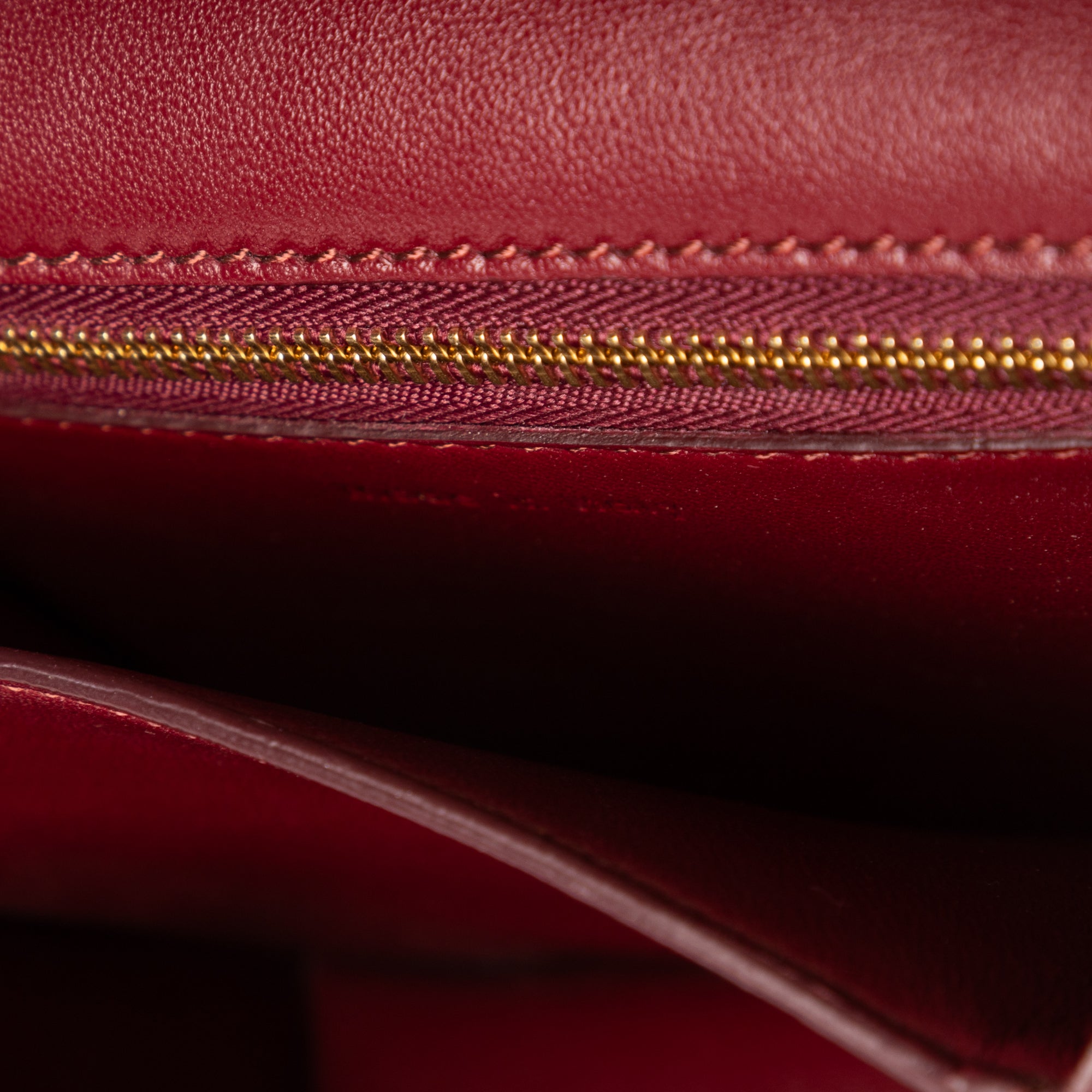 Shoulder Bag Small Classic Box Small Burgundy Smooth Calfskin Leather