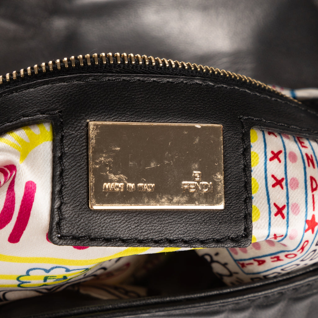 Shoulder Bag Re- Edition Baguette Black Logo Embossed Leather