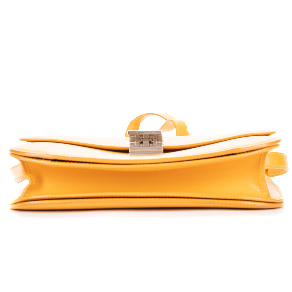 Shoulder Bag Medium Classic Box Medium Dark Yellow Smooth Calfskin Leather