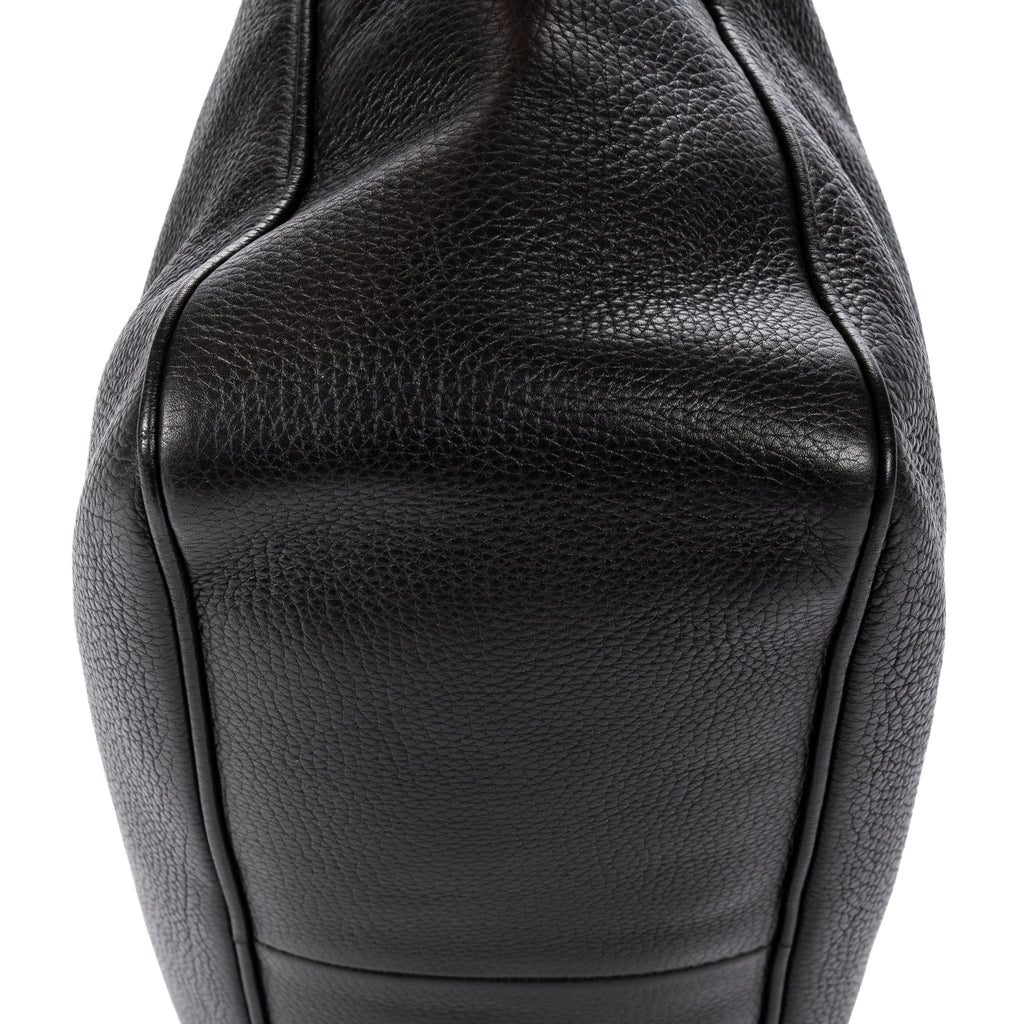 Shoulder Bag Soho Shopping Tote Black Grained Calfskin Leather