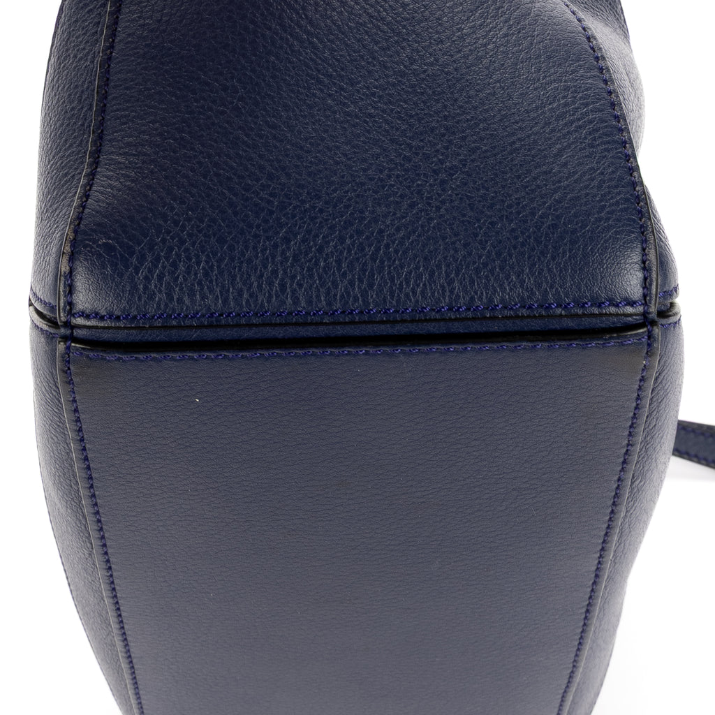Shoulder Bag Small Puzzle Bag Small Navy Grained Calfskin Leather