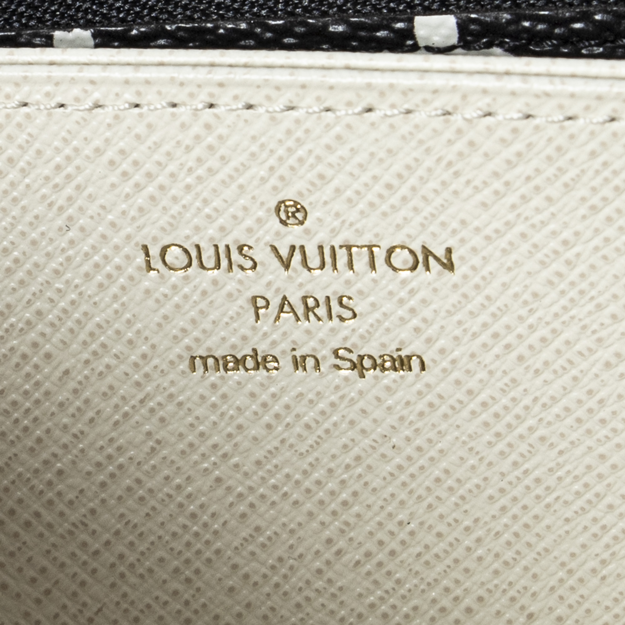 Louis Vuitton Zippy Wallet Monogram Giant Jungle Ivory Beige