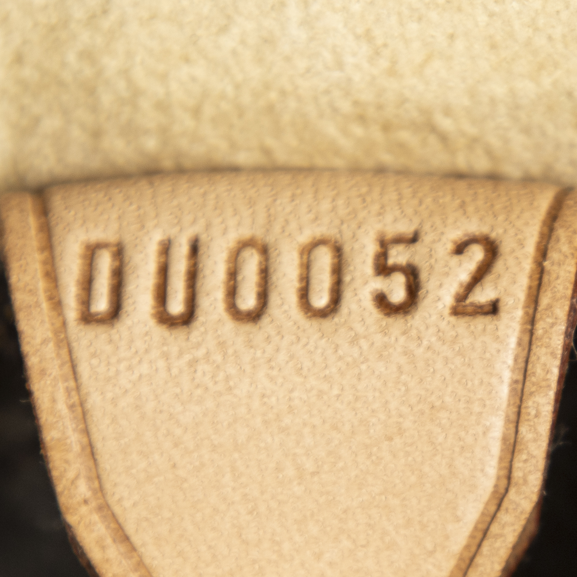 ABB8985z